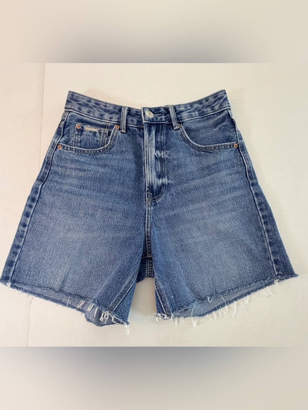 Stradivarius High-Rise Raw Hem Shorts 100% Cotton Soft  Denim Jeans Size 4